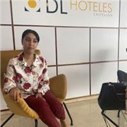 Profesora estudiante de ciencias y matemáticas